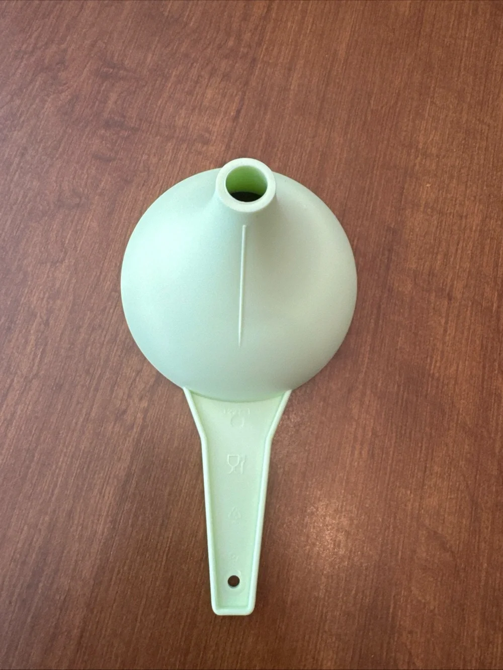 Tupperware light mint